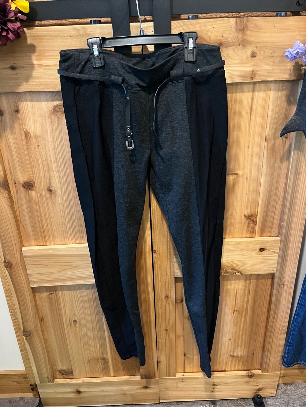 BeBop Two-Tone Black & Charcoal Gray Leggings